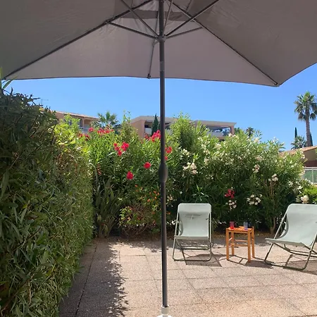 T2 En Rez De Jardin Avec Piscine 公寓
