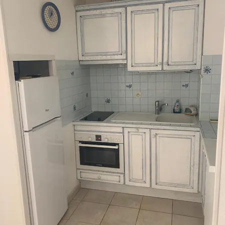 T2 En Rez De Jardin Avec Piscine Apartamento *